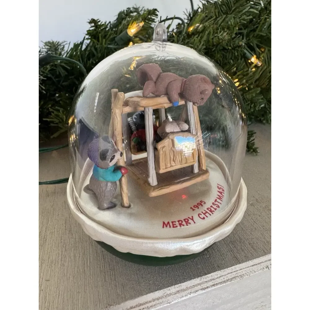 1995 Hallmark FORREST FROLICS Magic Light & Motion Christmas Ornament Works!